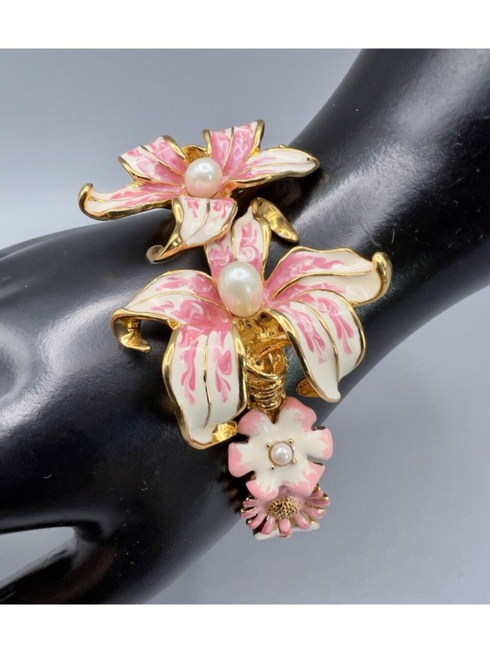 VTG KJL Kenneth Lane Dreamtime Lily Pink & White Enameled & Pearl Bracelet